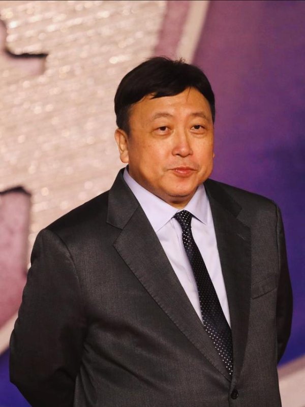 广信配资 王晶评港圈8位美人：张敏抢戏，艳芳任性，青霞直率，还是中意她